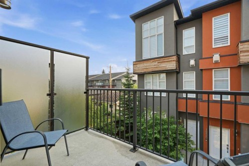 1932 26A Street Sw, Calgary, AB - Outdoor With Balcony With Exterior