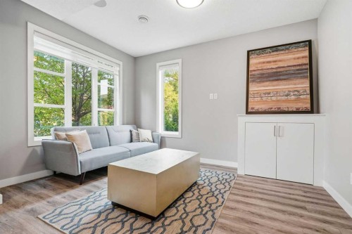 1932 26A Street Sw, Calgary, AB - Indoor Photo Showing Living Room