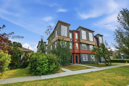 1932 26A Street Sw, Calgary, AB - Outdoor