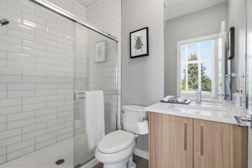 1932 26A Street Sw, Calgary, AB - Indoor Photo Showing Bathroom