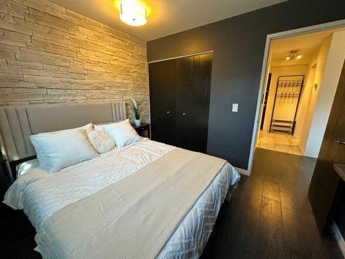 206-1829 11 Avenue Sw, Calgary, AB - Indoor Photo Showing Bedroom