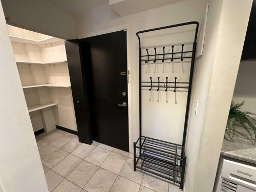 206-1829 11 Avenue Sw, Calgary, AB - Indoor Photo Showing Other Room