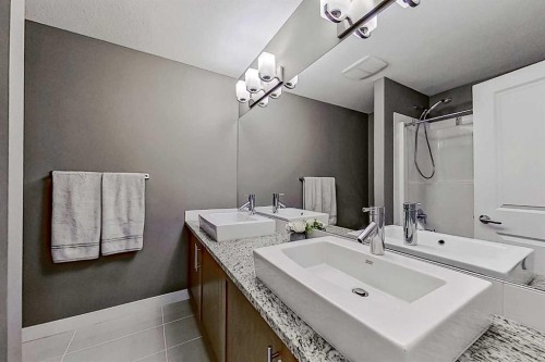 268 Rainbow Falls Green, Chestermere, AB - Indoor Photo Showing Bathroom