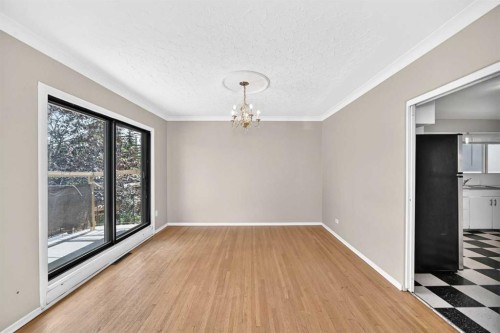 1735 38 Avenue Sw, Calgary, AB - Indoor Photo Showing Other Room