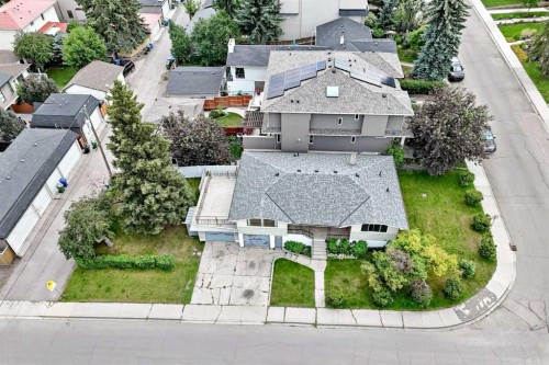 1735 38 Avenue Sw, Calgary, AB - Outdoor