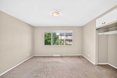 1735 38 Avenue Sw, Calgary, AB - Indoor Photo Showing Other Room