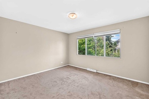 1735 38 Avenue Sw, Calgary, AB - Indoor Photo Showing Other Room