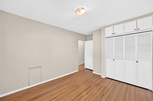 1735 38 Avenue Sw, Calgary, AB - Indoor Photo Showing Other Room