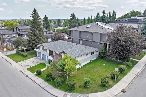 1735 38 Avenue Sw, Calgary, AB - Outdoor