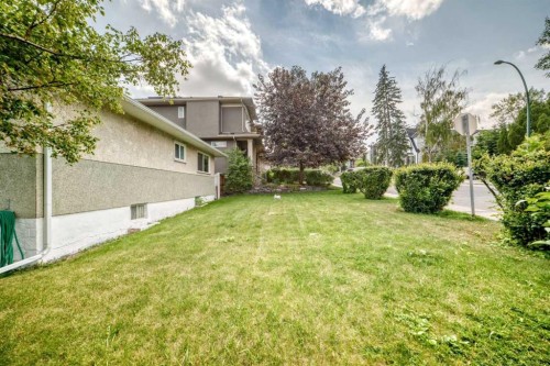 1735 38 Avenue Sw, Calgary, AB - Outdoor