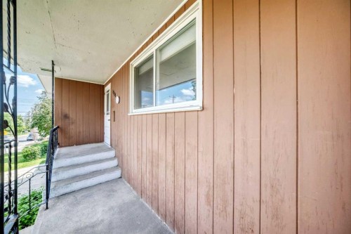 1735 38 Avenue Sw, Calgary, AB - Outdoor With Exterior