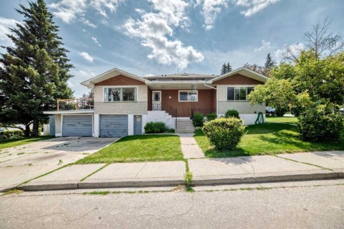 1735 38 Avenue Sw, Calgary, AB - Outdoor With Facade