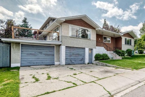 1735 38 Avenue Sw, Calgary, AB - Outdoor