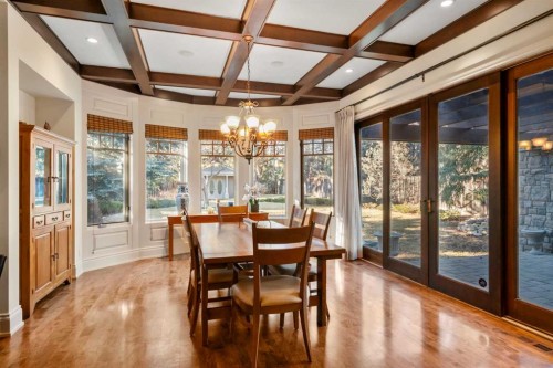 2905 Carleton Street Sw, Calgary, AB - Indoor Photo Showing Dining Room