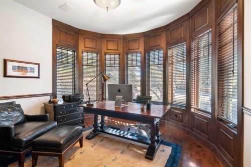 2905 Carleton Street Sw, Calgary, AB - Indoor Photo Showing Office