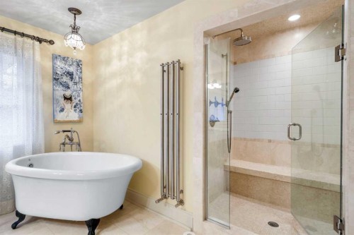 2905 Carleton Street Sw, Calgary, AB - Indoor Photo Showing Bathroom