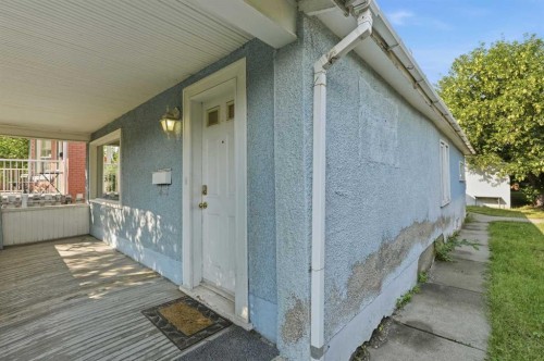 211 7 Street Ne, Calgary, AB - Outdoor With Exterior