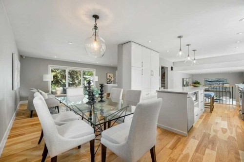 10411 Maplemont Road Se, Calgary, AB - Indoor Photo Showing Dining Room