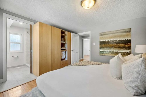10411 Maplemont Road Se, Calgary, AB - Indoor Photo Showing Bedroom