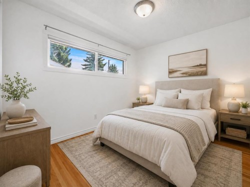 10411 Maplemont Road Se, Calgary, AB - Indoor Photo Showing Bedroom