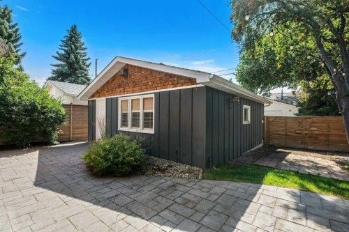 10411 Maplemont Road Se, Calgary, AB - Outdoor
