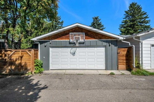 10411 Maplemont Road Se, Calgary, AB - Outdoor
