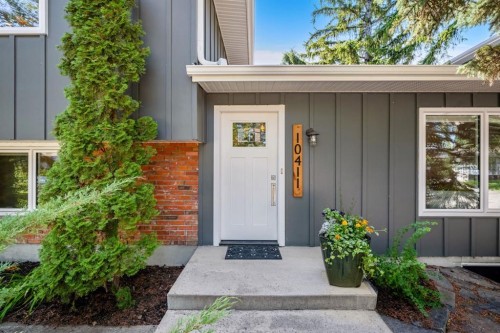 10411 Maplemont Road Se, Calgary, AB - Outdoor With Exterior
