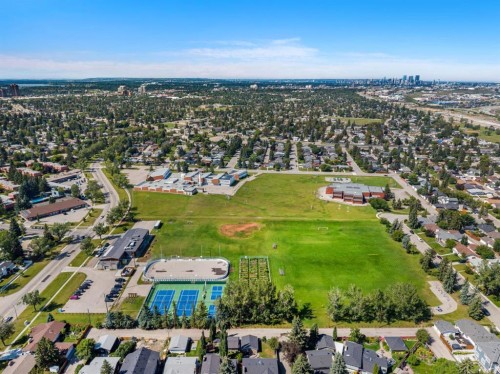 10411 Maplemont Road Se, Calgary, AB - Outdoor With View