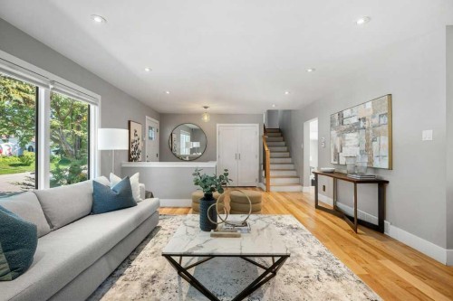 10411 Maplemont Road Se, Calgary, AB - Indoor Photo Showing Living Room