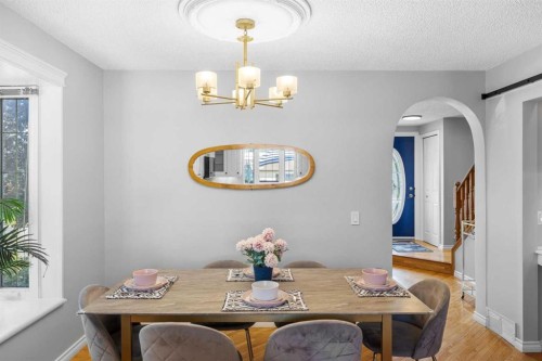 75 Woodhill Court Sw, Calgary, AB - Indoor Photo Showing Dining Room