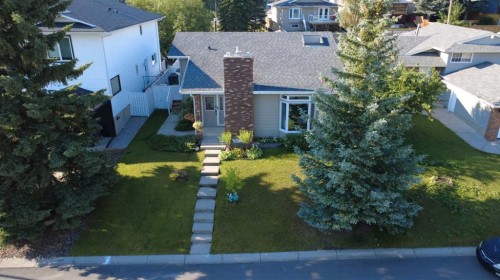 151 Sandstone Place Nw, Calgary, AB - Outdoor