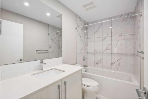 203-383 Smith Street Nw, Calgary, AB - Indoor Photo Showing Bathroom