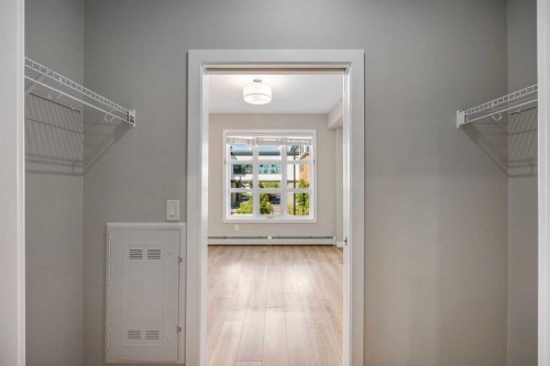 203-383 Smith Street Nw, Calgary, AB - Indoor Photo Showing Other Room