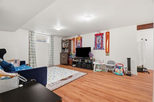 100 Westminster Drive Sw, Calgary, AB - Indoor