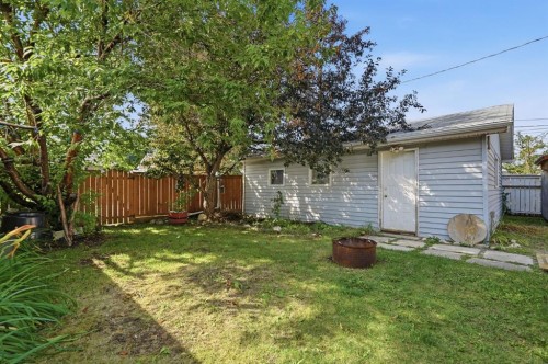 100 Westminster Drive Sw, Calgary, AB - Outdoor