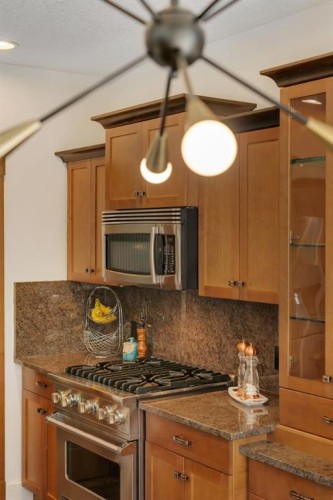 242 Valley Woods Place Nw, Calgary, AB - Indoor Photo Showing Kitchen