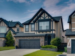 242 Valley Woods Place NW Calgary, AB T3B 6A3