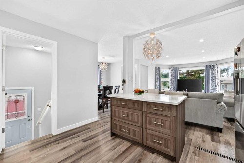 76 Aberfoyle Close Ne, Calgary, AB - Indoor