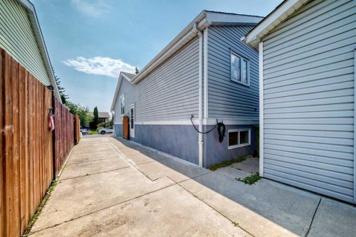 76 Aberfoyle Close Ne, Calgary, AB - Outdoor With Exterior