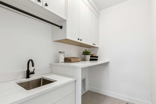 4920 21 Avenue Nw, Calgary, AB - Indoor