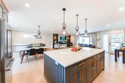 651 Willingdon Boulevard Se, Calgary, AB - Indoor Photo Showing Kitchen With Upgraded Kitchen