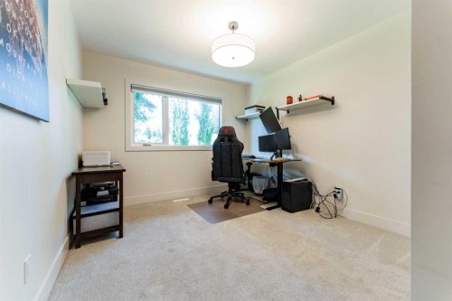 651 Willingdon Boulevard Se, Calgary, AB - Indoor Photo Showing Office