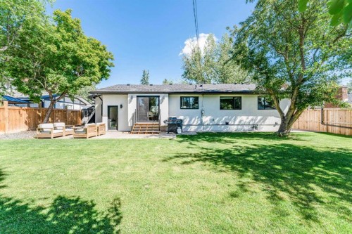 651 Willingdon Boulevard Se, Calgary, AB - Outdoor With Backyard