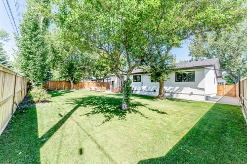 651 Willingdon Boulevard Se, Calgary, AB - Outdoor With Backyard