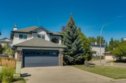 83 Panorama Hills Close NW Calgary, AB T3K 5J2