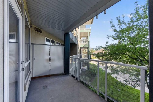 203-3111 34 Avenue Nw, Calgary, AB 