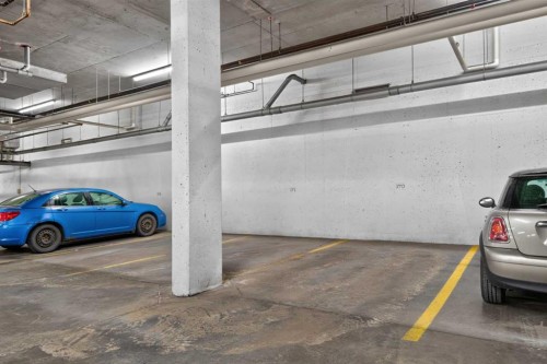 203-3111 34 Avenue Nw, Calgary, AB 