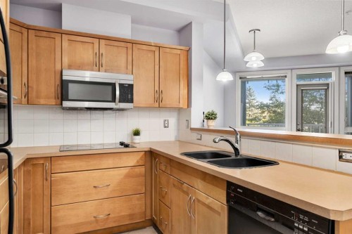 203-3111 34 Avenue Nw, Calgary, AB 