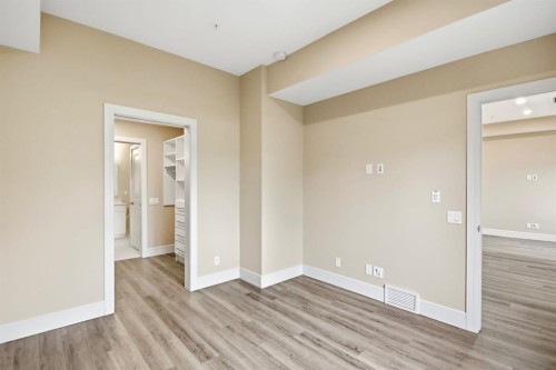 2146-2330 Fish Creek Boulevard Sw, Calgary, AB - Indoor Photo Showing Other Room