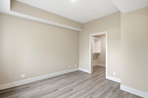 2146-2330 Fish Creek Boulevard Sw, Calgary, AB - Indoor Photo Showing Other Room